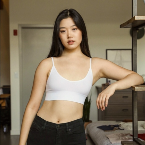 High Low Seamless Bralettee - Picture 1 of 2